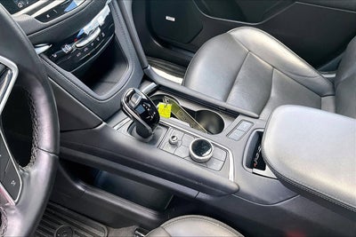 2022 Cadillac XT5 FWD Premium Luxury