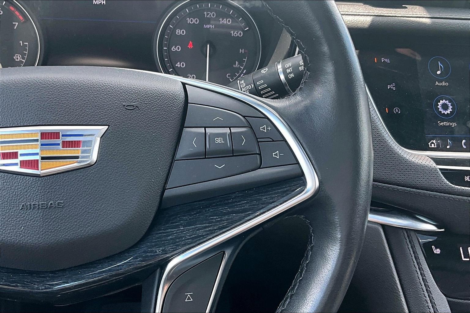 2022 Cadillac XT5 FWD Premium Luxury