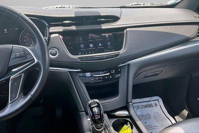 2022 Cadillac XT5 FWD Premium Luxury