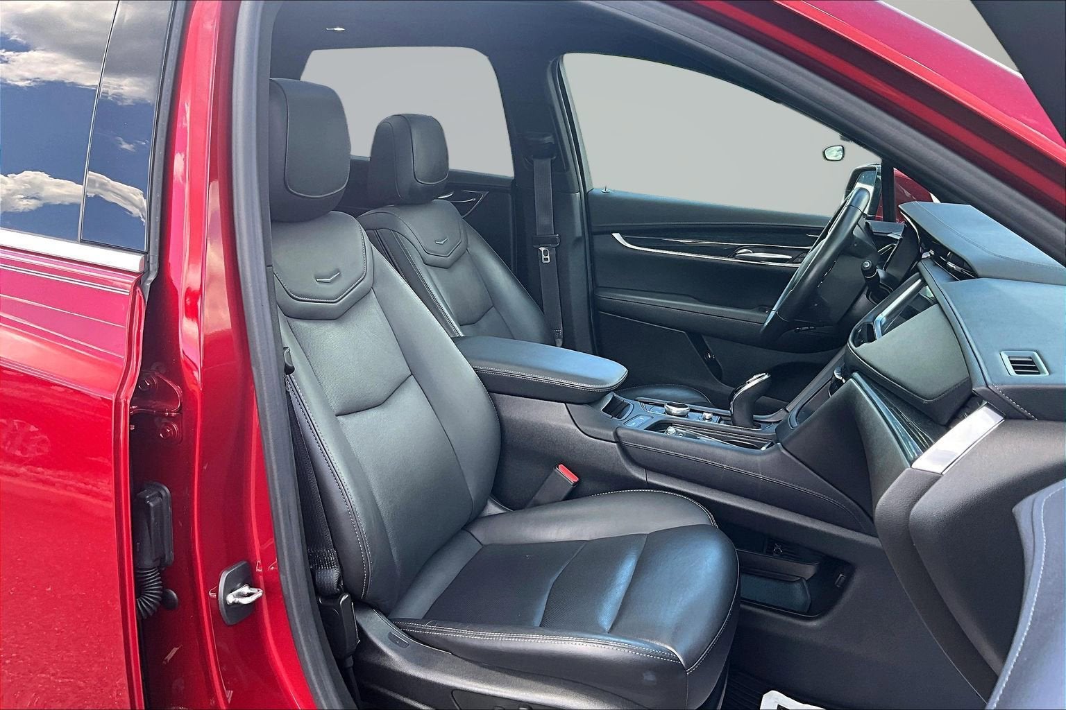 2022 Cadillac XT5 FWD Premium Luxury