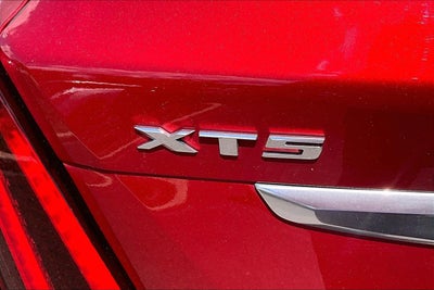 2022 Cadillac XT5 FWD Premium Luxury