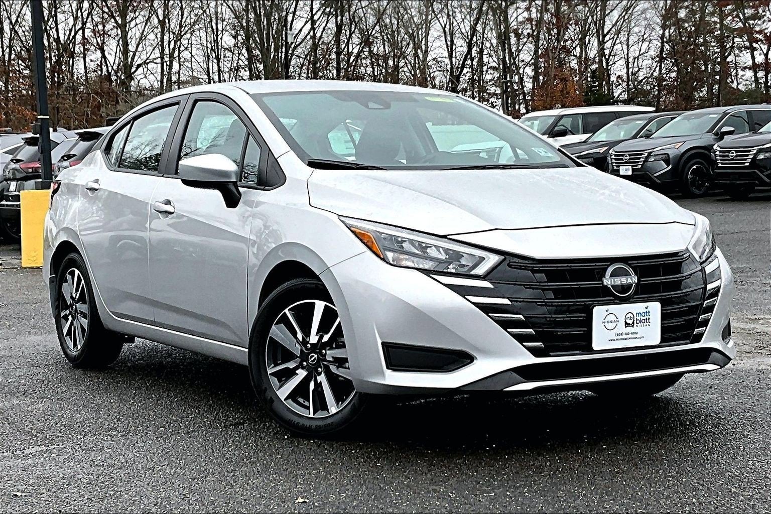 2025 Nissan Versa SV