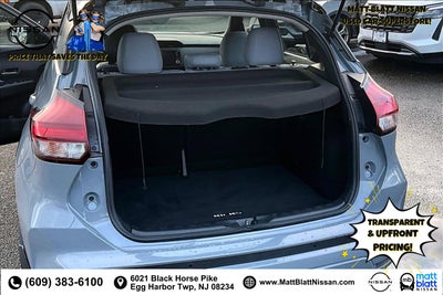 2023 Nissan Kicks SR