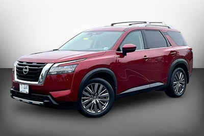 2023 Nissan Pathfinder SL