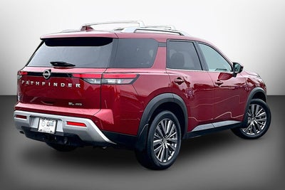 2023 Nissan Pathfinder SL