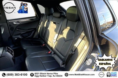 2023 Porsche Macan Base