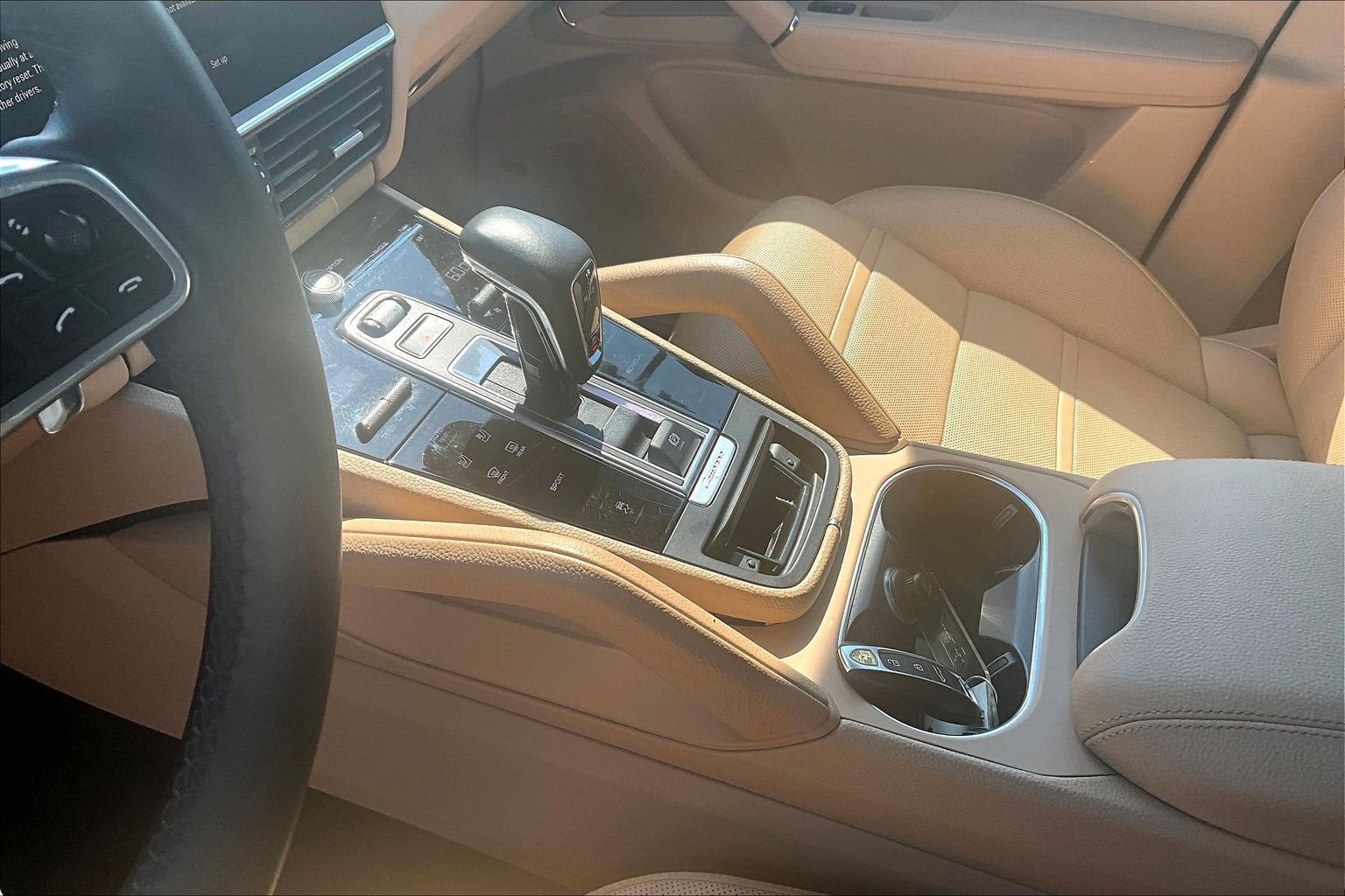 2023 Porsche Cayenne Platinum Edition