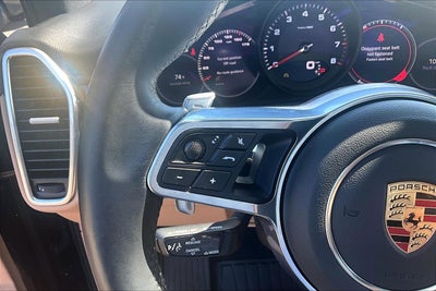 2023 Porsche Cayenne Platinum Edition