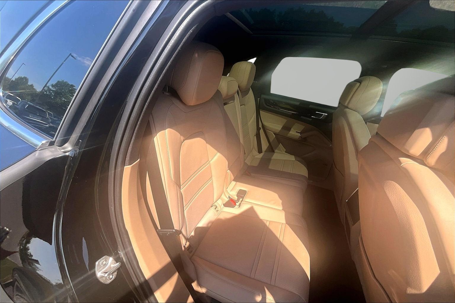 2023 Porsche Cayenne Platinum Edition