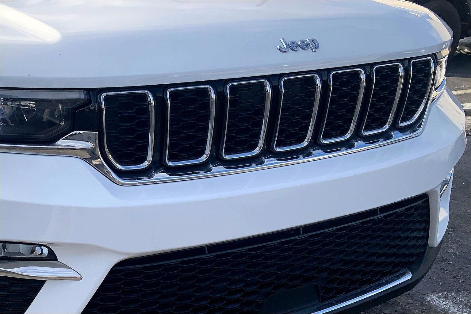 2023 Jeep Grand Cherokee Limited 4x2
