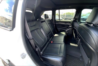 2023 Jeep Grand Cherokee Overland 4x4