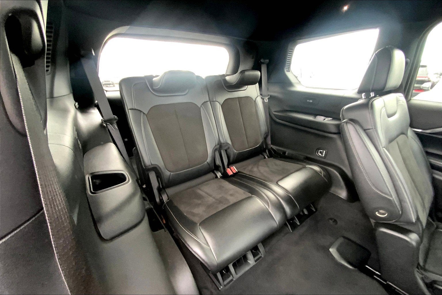 2022 Jeep Grand Cherokee L Altitude 4x4