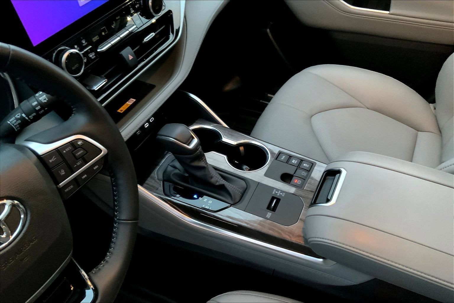 2024 Toyota Highlander Platinum