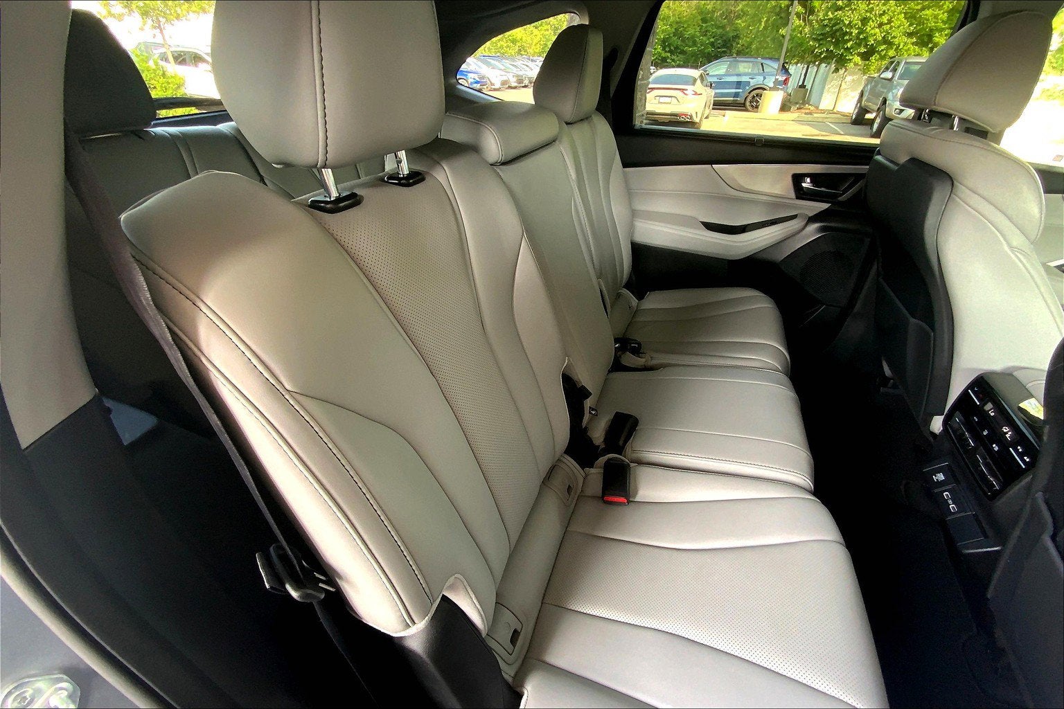 2023 Acura MDX w/Technology Package