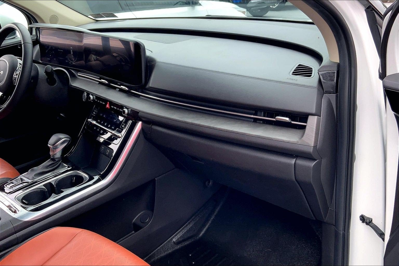 2023 Kia Carnival SX