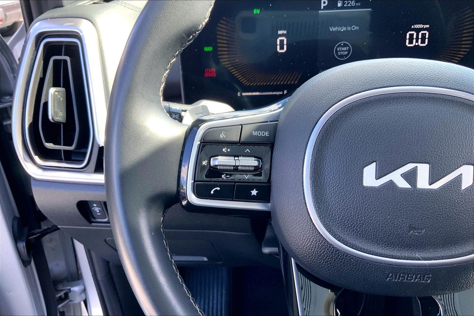 2025 Kia Sorento Hybrid EX