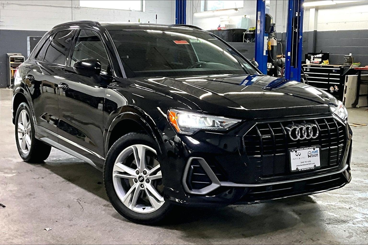 2022 Audi Q3 S line Premium