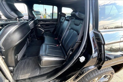 2022 Jeep Grand Cherokee Overland