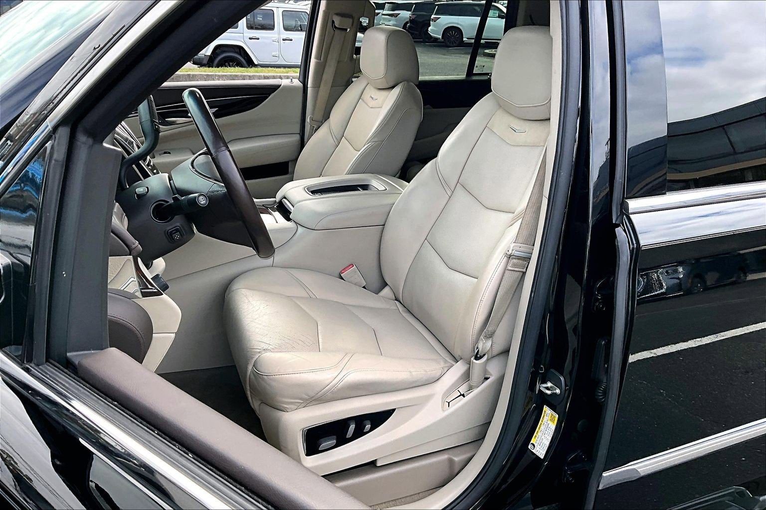 2016 Cadillac Escalade Luxury Collection