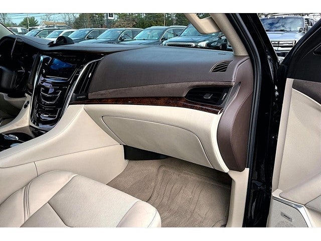 2016 Cadillac Escalade Luxury Collection