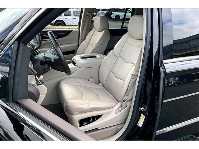 2016 Cadillac Escalade Luxury Collection