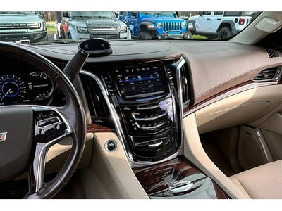 2016 Cadillac Escalade Luxury Collection