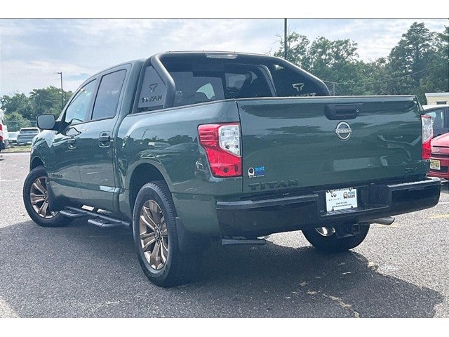 2024 Nissan Titan SV