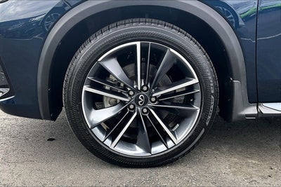 2025 INFINITI QX55 Essential AWD