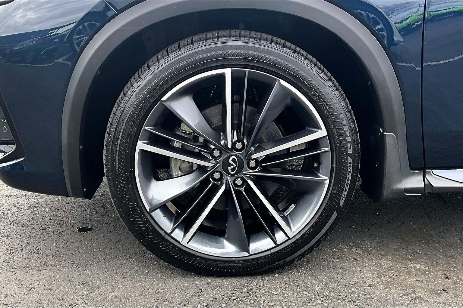 2025 INFINITI QX55 Essential AWD