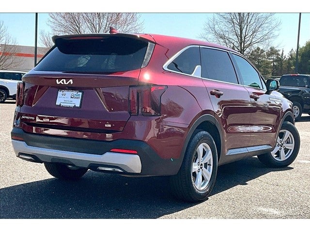 2025 Kia Sorento LX