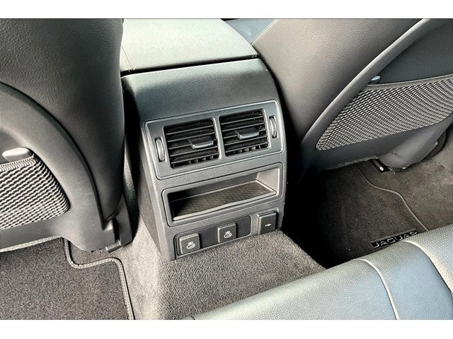 2022 Jaguar XF R-Dynamic SE