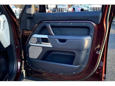 2023 Land Rover Defender X-Dynamic SE