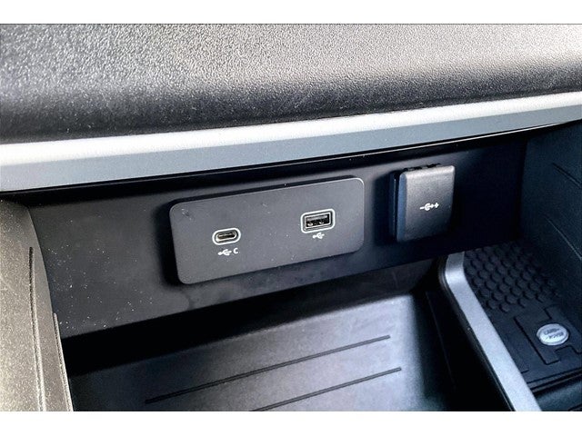 2023 Land Rover Defender X-Dynamic SE