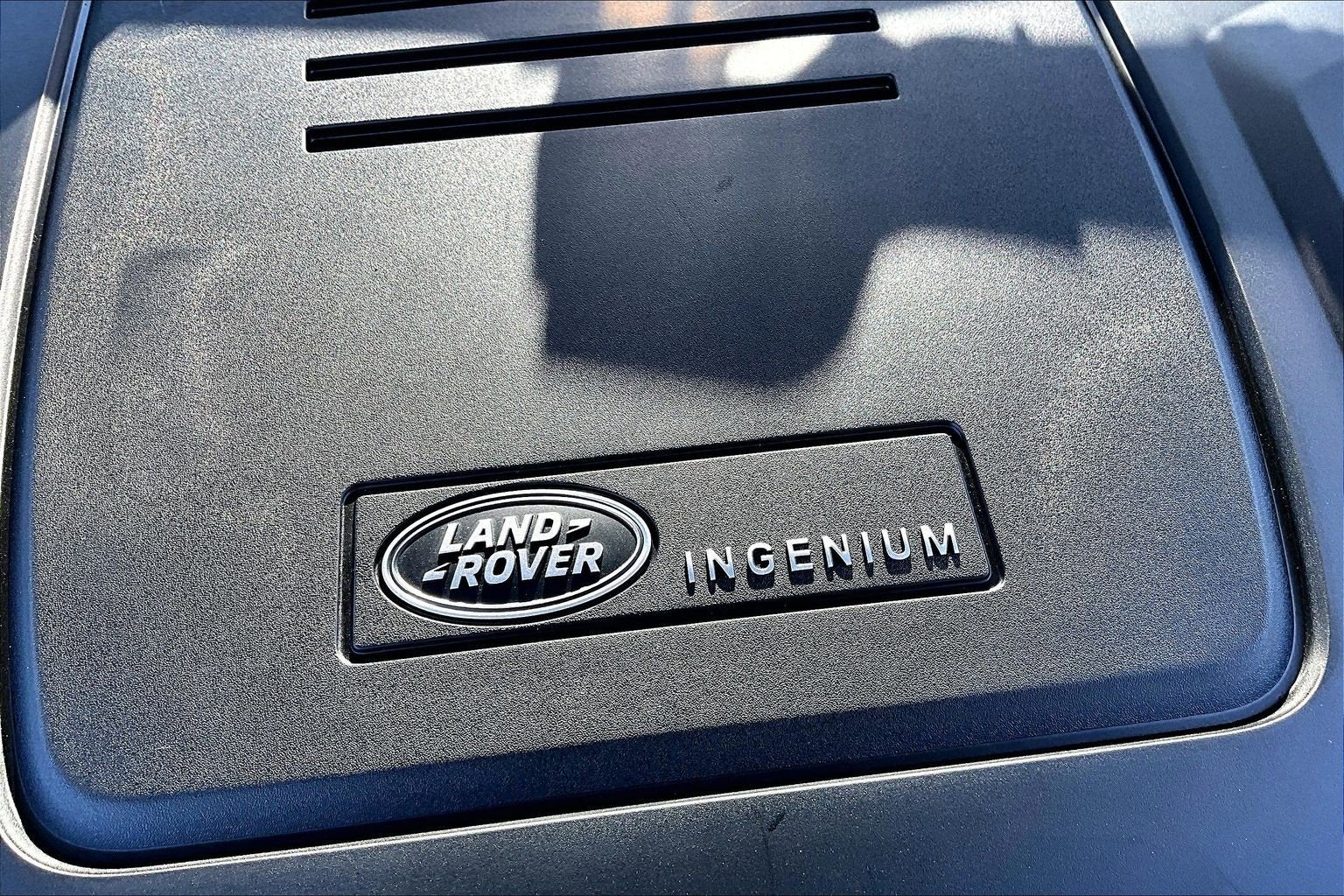 2025 Land Rover Defender S