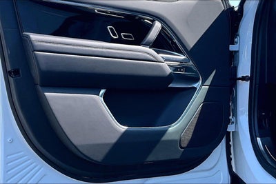 2024 Land Rover Range Rover SE