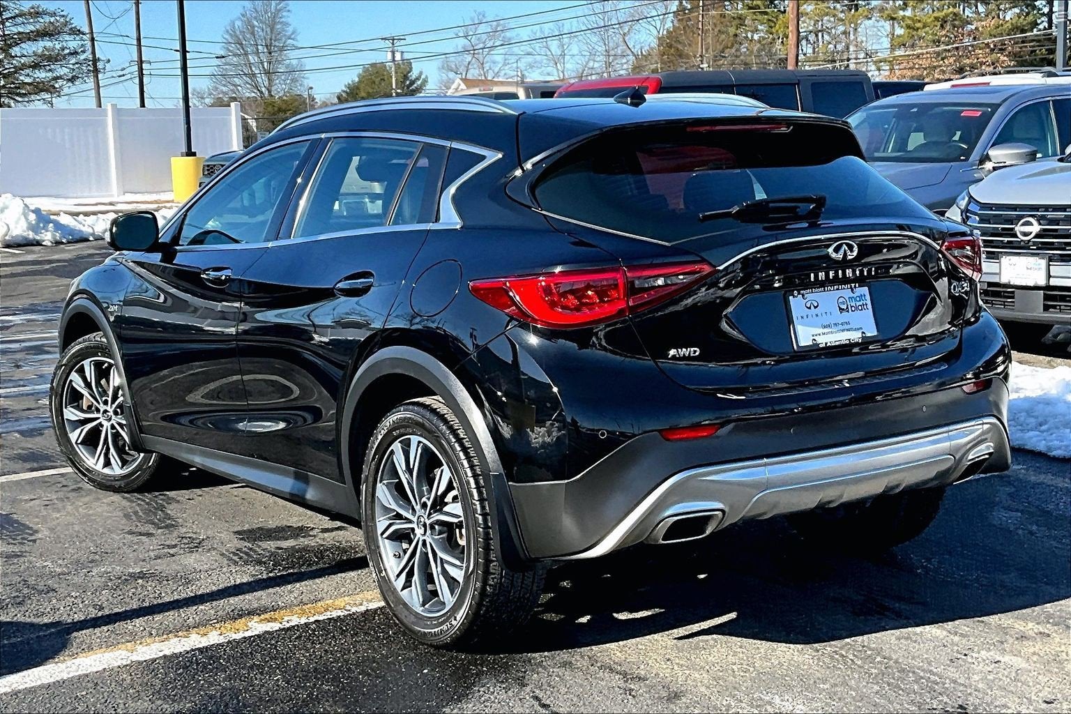 2018 INFINITI QX30 ESSENTIAL
