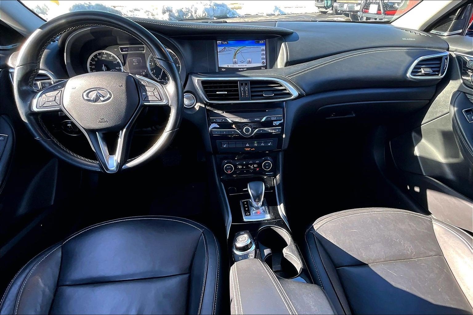 2018 INFINITI QX30 ESSENTIAL