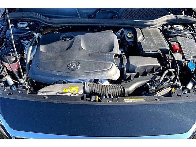 2018 INFINITI QX30 ESSENTIAL