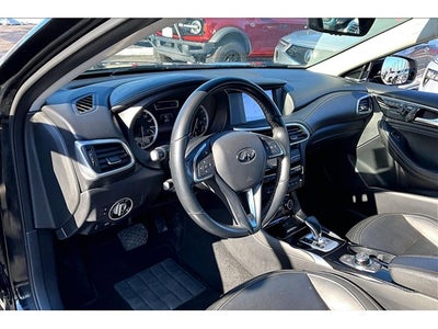 2018 INFINITI QX30 ESSENTIAL