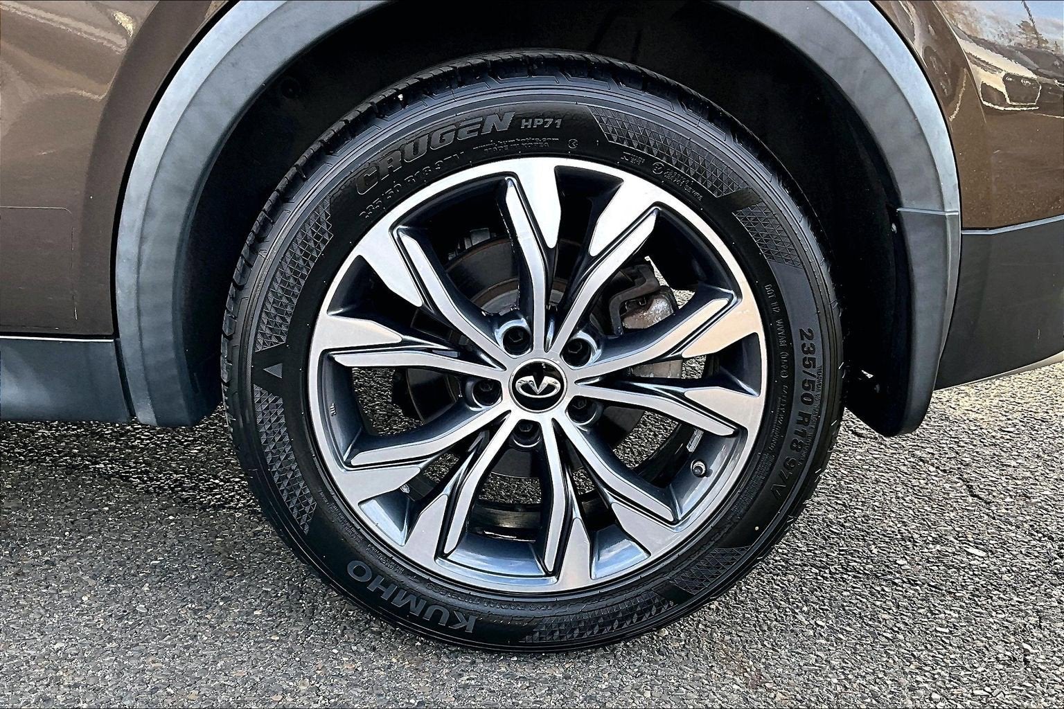 2017 INFINITI QX30 Premium AWD