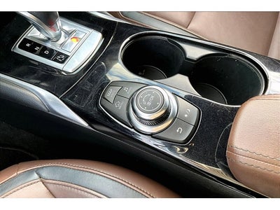 2017 INFINITI QX30 Premium AWD