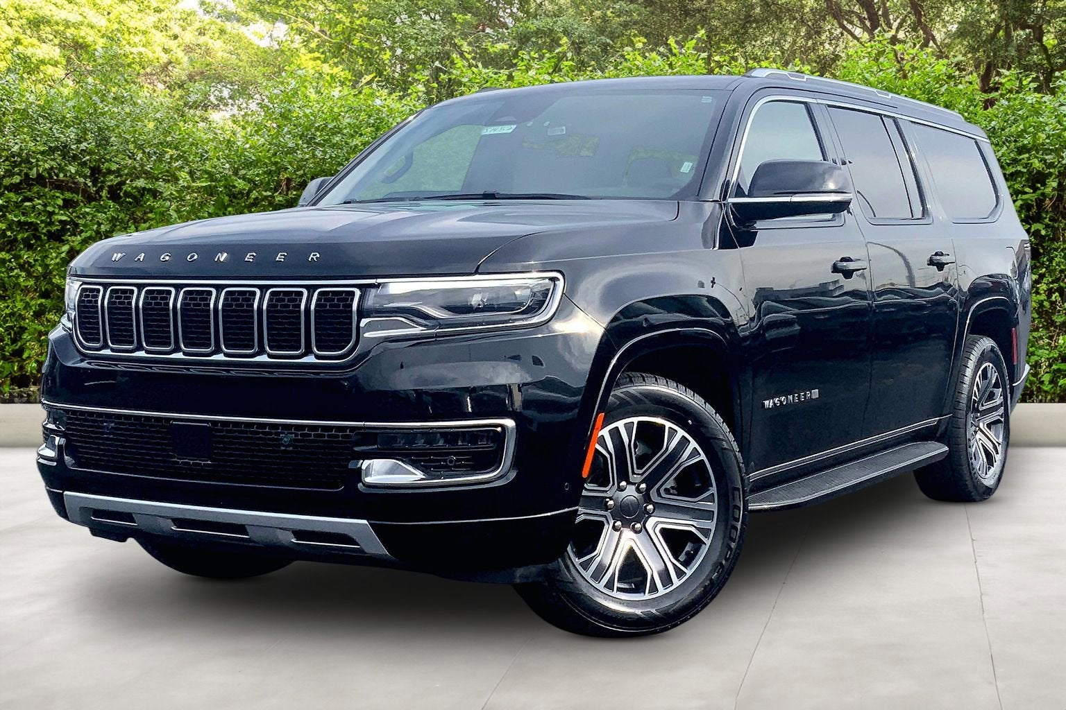 2024 Jeep Wagoneer L Series II 4WD's photo