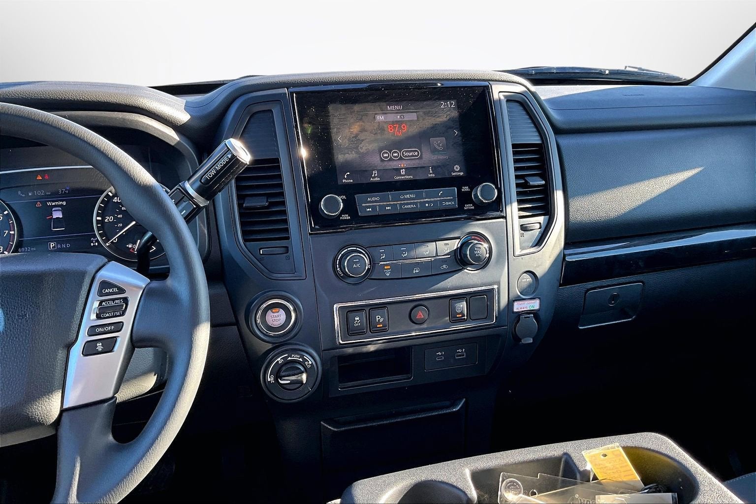 2024 Nissan Titan SV