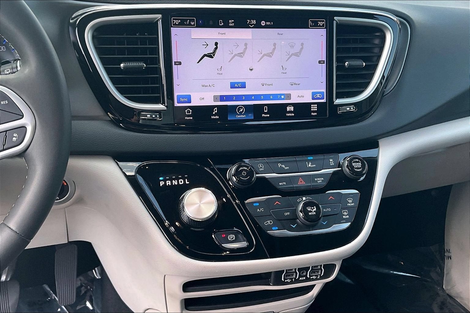 2024 Chrysler Pacifica Touring L