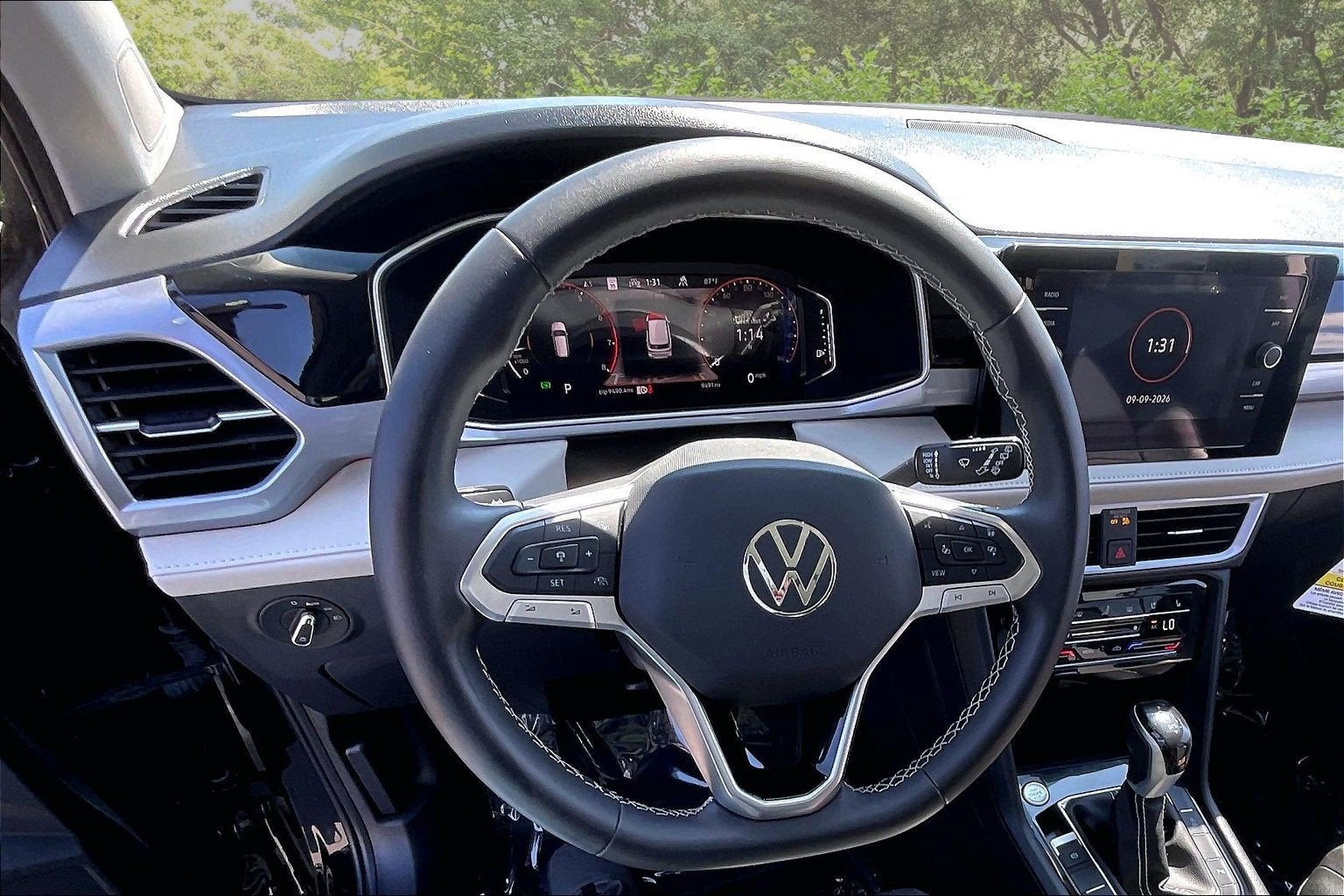 2025 Volkswagen Taos SEL