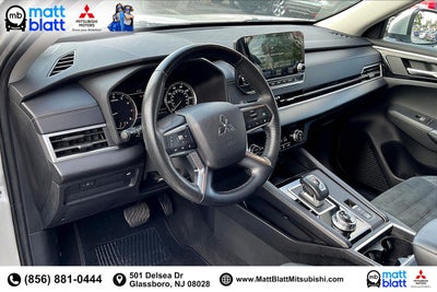 2022 Mitsubishi Outlander SE