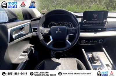 2022 Mitsubishi Outlander ES