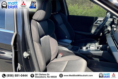 2022 Mitsubishi Outlander ES