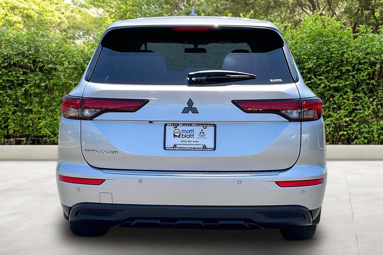 2022 Mitsubishi Outlander ES