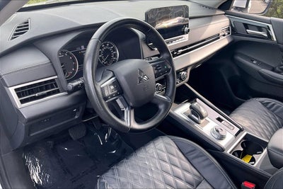 2022 Mitsubishi Outlander SEL